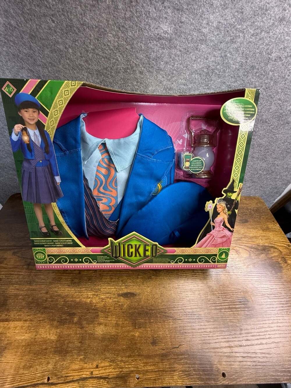 Jakks Pacific Wicked Deluxe Shiz University Uniform & Accessories Size 4-6X